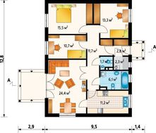 Уютный загородный дом компактного размера с крыльцом и террасой